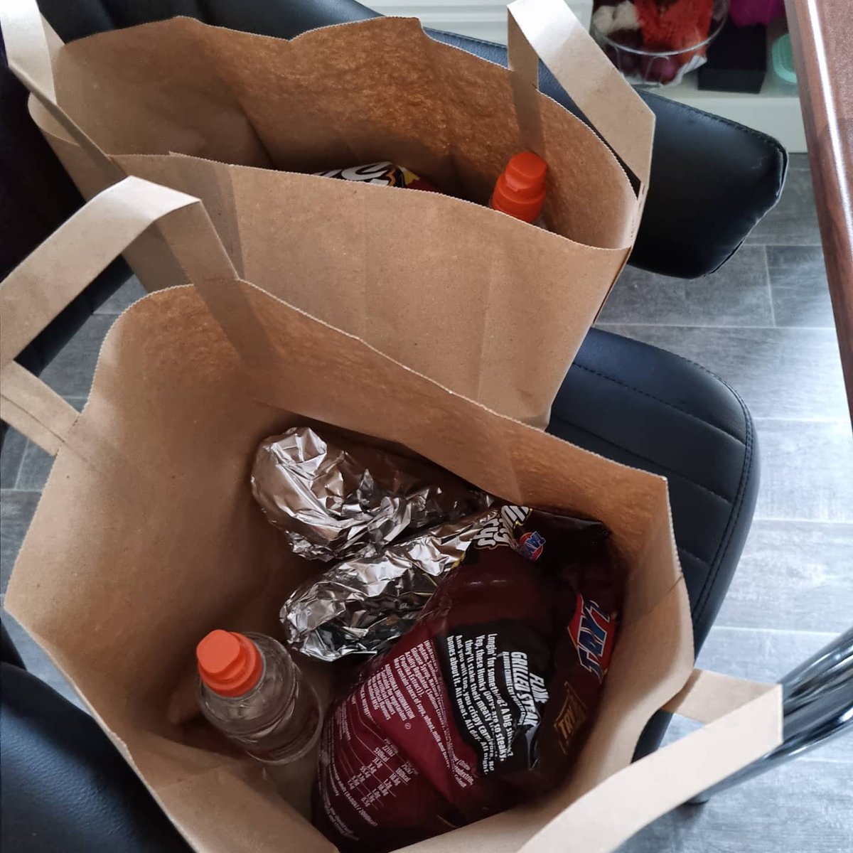 Alanfromireland's tweet photo. #Outreach #ichhmeath #innercityhelpinghomeless #CommunitySupportService
Looked after 3 rough sleepers tonight in Navan during outreach with the support of the local community like @kerri_ann26 .
Thanks to the people of Meath for their continued support.
@ICHHDUBLIN https://t.co/EDqyVDUvo2