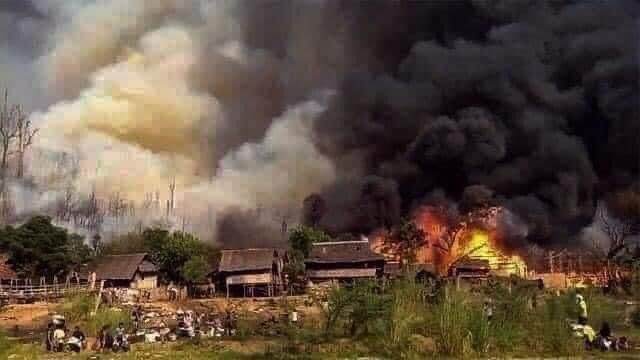 YuZaNaKg's tweet photo. Now, this is what is happening in Kayah.

#WhatsHappeningInMyanmar https://t.co/lecE9WCNhQ