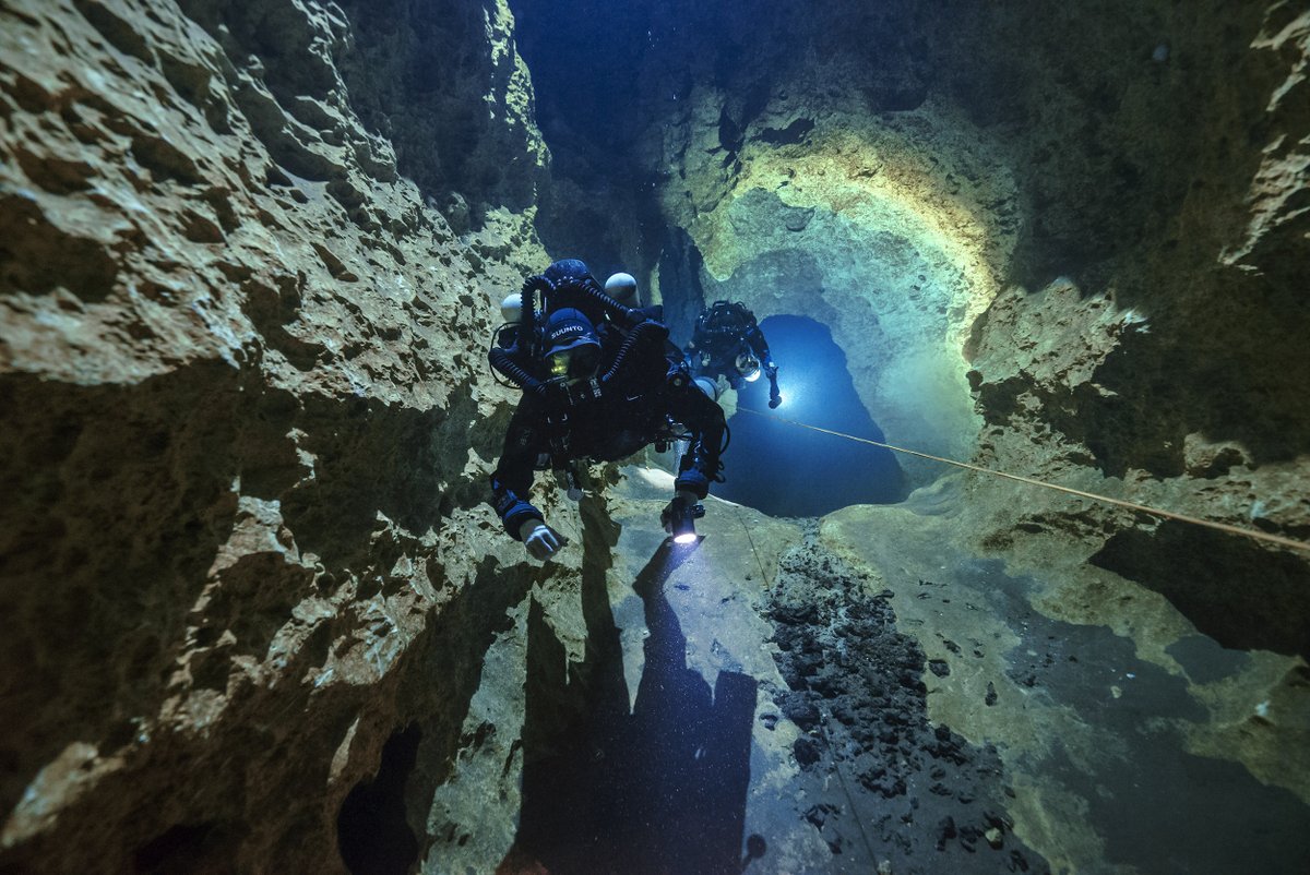 Happy #WorldOceansDay2021 ! Dive deeper into our blue planet with @jillheinerth at suun.to/worldoceansday… #adventurestartshere