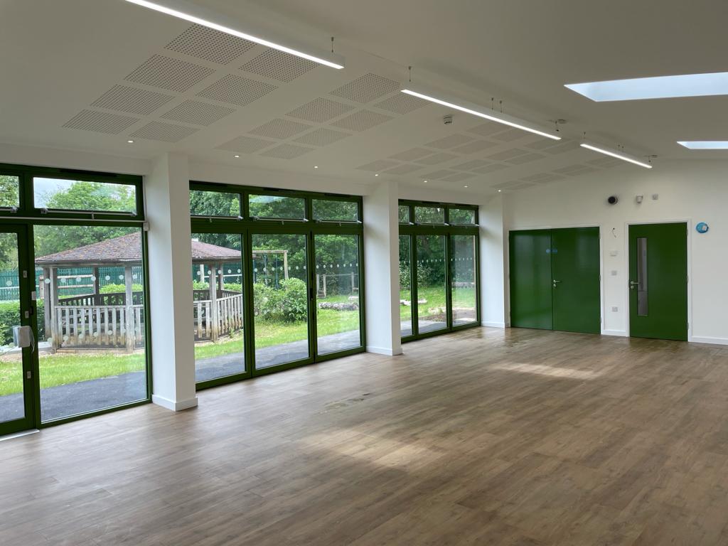 MyrahConstruct's tweet image. THE GARDEN ROOM
At Bridge Farm Primary School

With the current glorious weather, the 100m sq annex is filled with natural light and provides the perfect teaching &amp;amp; activity space that helps boost wellbeing &amp;amp; productivity for children and for wider community use.