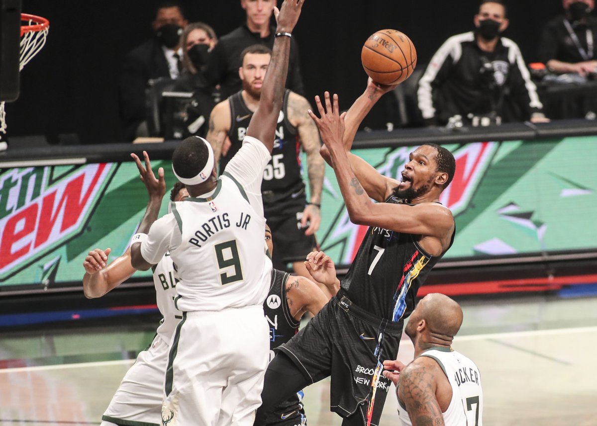 dodekabasket's tweet photo. Doğu Konferansı yarı finalinde Brooklyn Nets, Milwaukee Bucks'ı 125-86 mağlup etti ve seride durumu 2-0'a getirdi. https://t.co/itF4cn8IaS