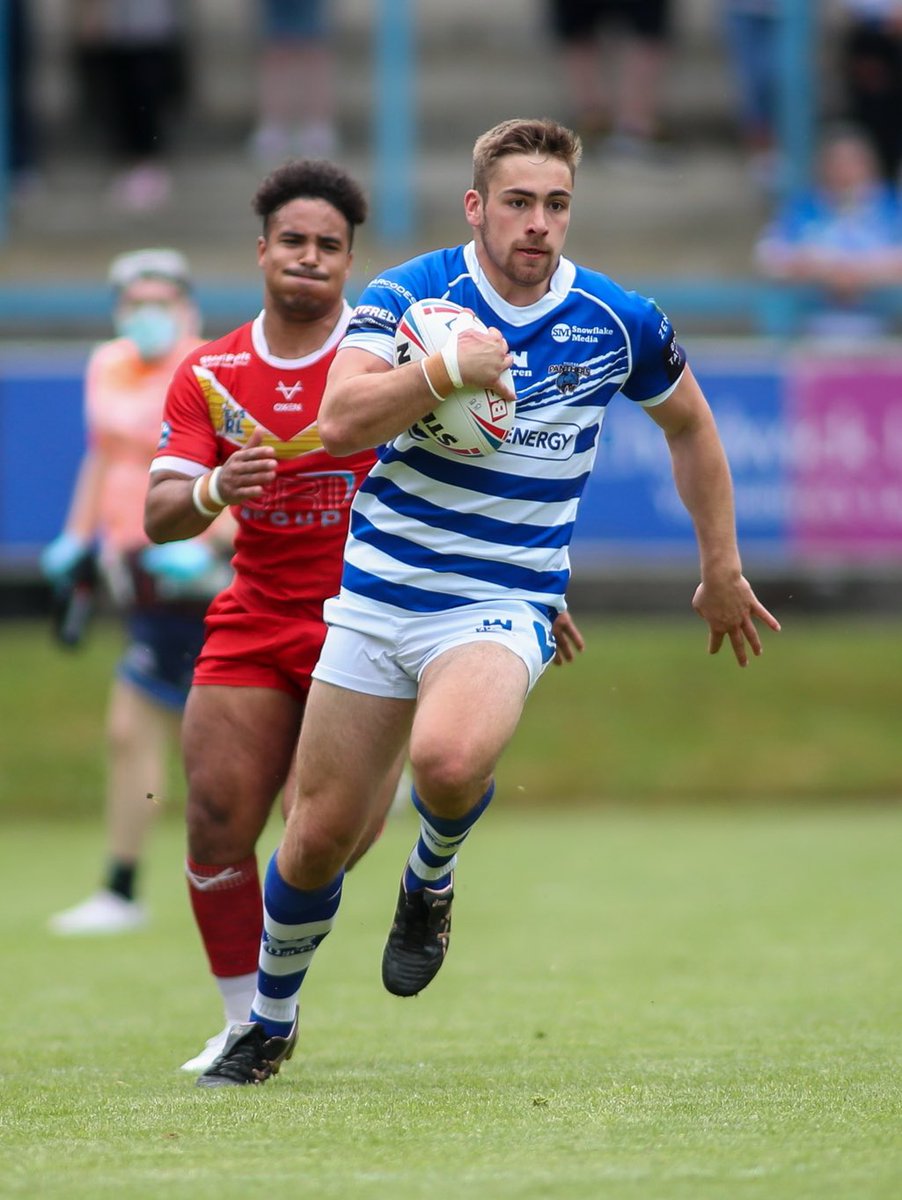 🎶 I like to Hewitt Hewitt, I like to...HEWITTTTT 🎶

How good has this lad been in the blue &amp; white 👊🏼

#SH26 | #PanthersAreInTown