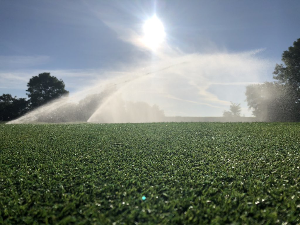 SonAGCGreenies's tweet photo. Beautiful morning @GolfStratford perfect to get a wetter down followed by @TheToroCompany @ReesinkTurfcare irrigation to water it in 💦 https://t.co/f37NF7lD0n
