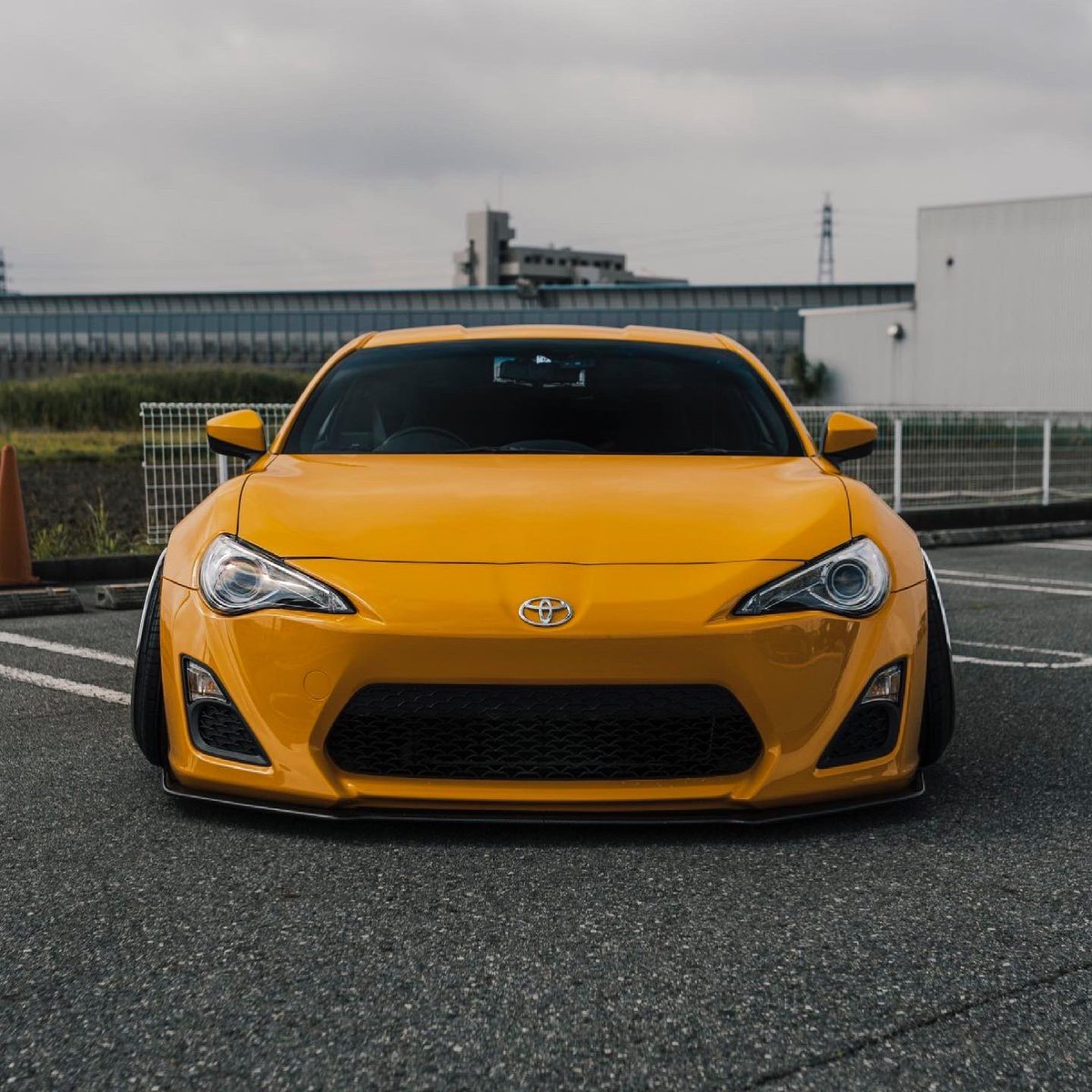 frontline_emc's tweet photo. Frontline
FLS12-18inch (UH)

TOYOTA 86 (ZN6)
Owner @aerrr234 
Shop @ArtStyle_secret 

Special thanks！！

#frontlinewheels 
#frontline 
#fls12
#forgedwheel 
#japanforgedwheel 
#artstyle 
#zn6 
#トヨタ86 https://t.co/E8oH2Iqt5L