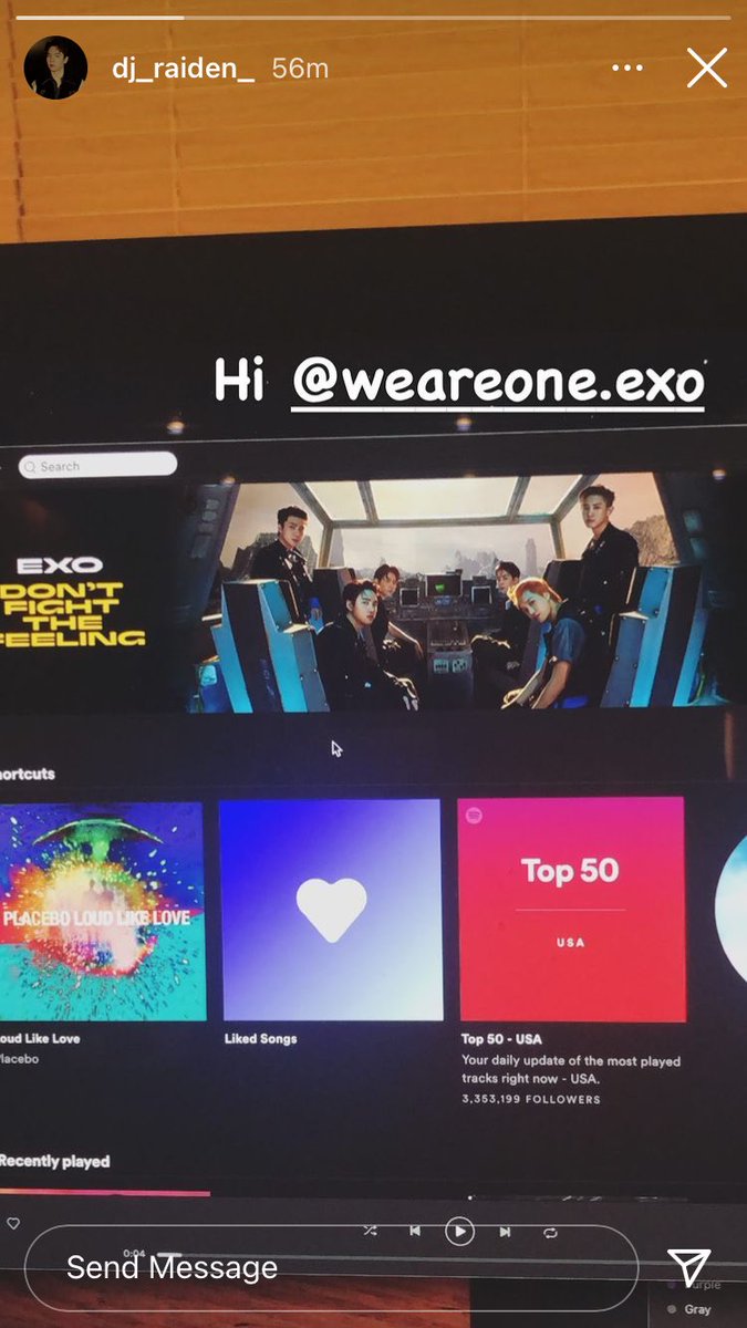 shaidamx's tweet photo. داداش رایدنم داره استریم میزنه😎😍

#EXO #엑소
#DONT_FIGHT_THE_FEELING 
@weareoneEXO https://t.co/L6ScAiX7xg