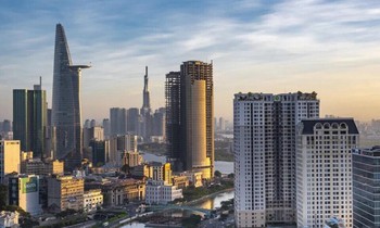 trantanit's tweet image. Dự án bất động sản &apos;gắn mác&apos; hàng hiệu, HoREA chỉ loạt mặt trái     TPO - HoREA khuyến cáo các nhà đầu tư khi muốn sở hữu &quot;bất động sản hàng hiệu&quot; cần hiểu biết đầy đủ

bao247.org/bat-dong-san/n…