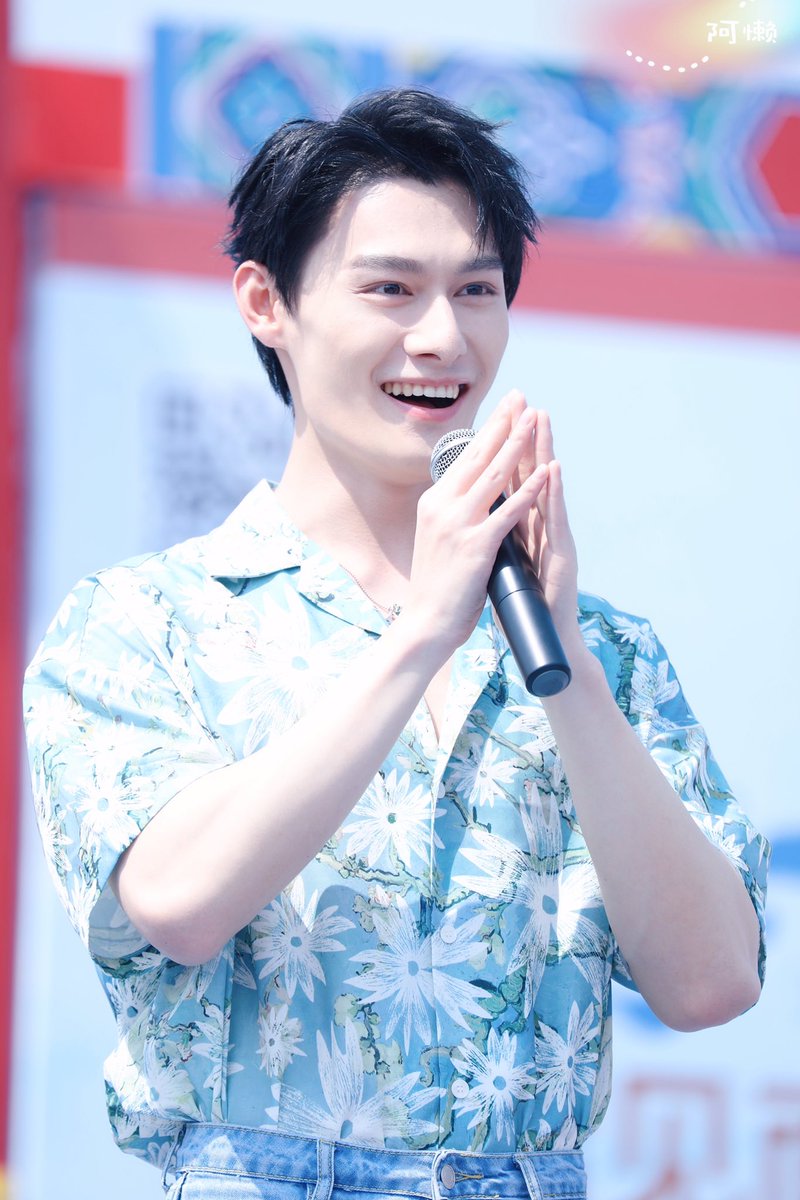 Hourly_WZC19's tweet photo. cr. ALan https://t.co/Ft2SDovfYe