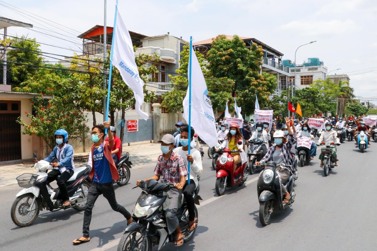 8.6.2021 Despite the tight security, Mandalay Engineers Group is successfully launched a noon strike in Mandalay.

#June8Coup
#WhatsHappeningInMyanmar