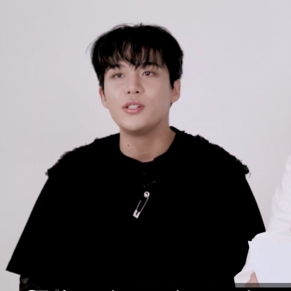 EBOYJONGHO's tweet photo. we got more content with this emo jongho, world is healing https://t.co/3WykIzWEpu