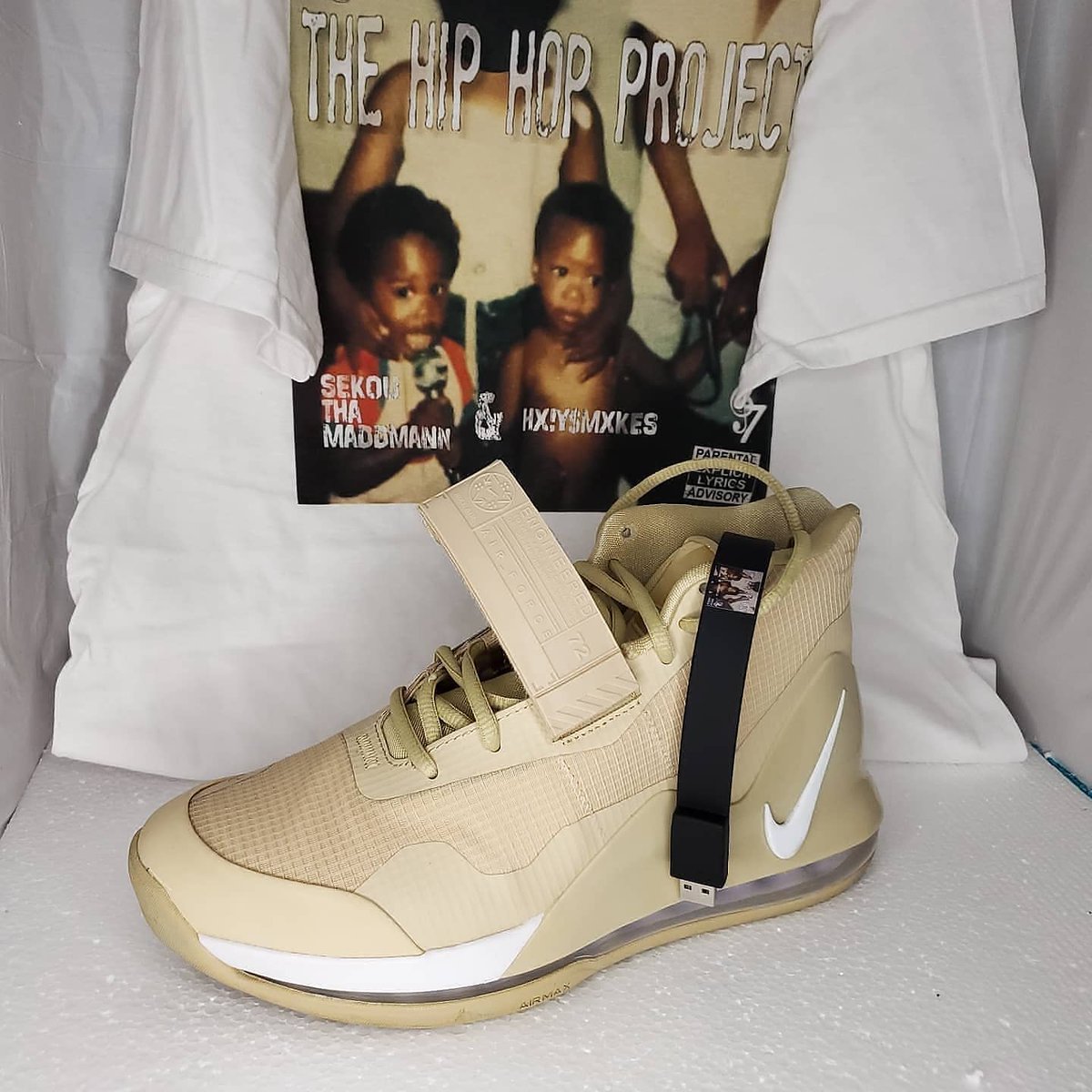 7SoundzofMusik's tweet photo. The HIPHOP Project 
Is out now
The 1st 10ppl get a album
They get a free shirt 
More info DM me...
Thanks to @hxlysmxkes for the dope production 
#sekouthamaddmann #holysmokes (hx!ysmxkes) #sevensoundzofmusikllc https://t.co/bdyo4a4j4i