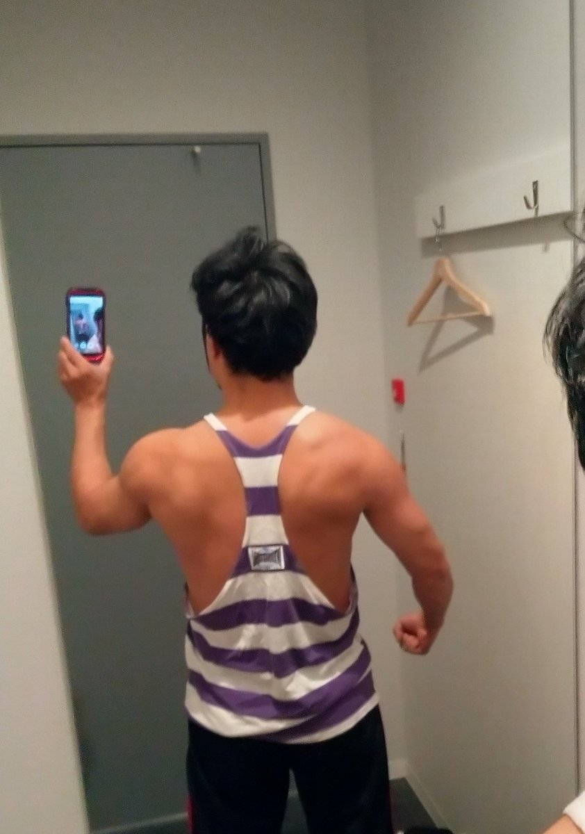 タンクトップ Twitter Search