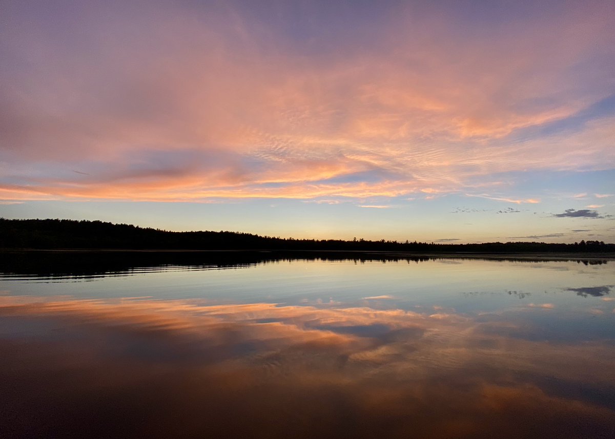 Another beautiful evening on Crane Lake. 

#voyageursnationalpark #cranelakemn #visitcranelake #minnesotasunset #minnesotalakelife #exploremn #onlyinmn #findyourtruenorth #sota