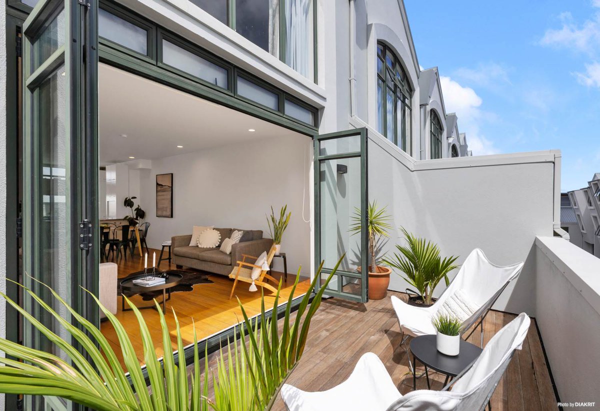 #SOLD - another fantastic property done and dusted! Congratulations to the vendors at 12/28 Williamson Ave. A terrific result. 👌  

View this cool townhouse here 👉  bit.ly/3uH4Qo5#LukeDa…