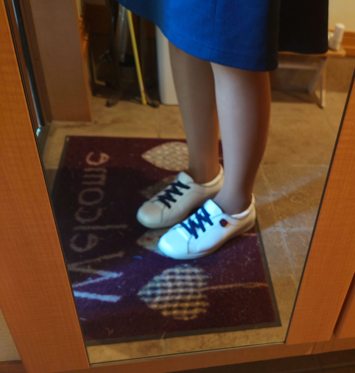 もりなつ Auf Twitter 今日から股関節への負担を軽減すべく 仕事靴をヒールありパンプスからスニーカー へ しかし コレジャナイ感すごいっす ぺたんこパンプスでインソールふかふか靴と かっこいいスニーカーを探そうと思いますっ 臼蓋形成不全 もりなつ Auf Twitter 今日から股関節への負担を軽減すべく 仕事靴をヒールありパンプスからスニーカー へ しかし コレジャナイ感すごいっす ぺたんこパンプスでインソールふかふか靴と かっこいいスニーカーを探そうと思いますっ 臼蓋形成不全