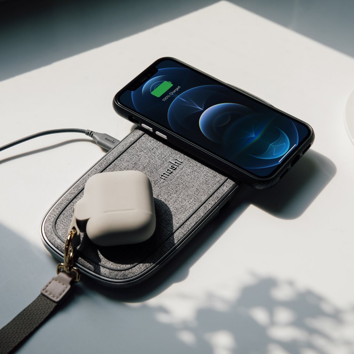 Sette Q | The center of your charging world, charge your smartphone and earbuds wirelessly at the same time

Shop now: ow.ly/SkQY50EVsPG