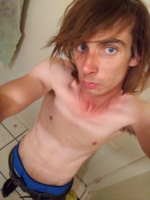 I'm a really dirty boi I think I need clean myself up https://t.co/zyH41aD7xn