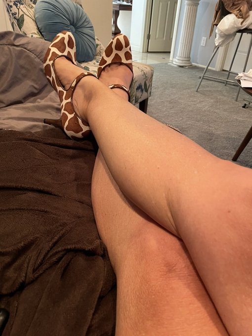 Come on over to my #free #fanpage and get your #freestuff - then if you love it, treat yourself to a<a href="/tag/free"class="tags">#free</a><a href="/tag/fanpage"class="tags">#fanpage</a><a href="/tag/legs"class="tags"><span>#legs</span></a><a href="/tag/ppv"class="tags"><span>#ppv</span></a><a href="/tag/freestuff"class="tags"><span>#freestuff</span></a>