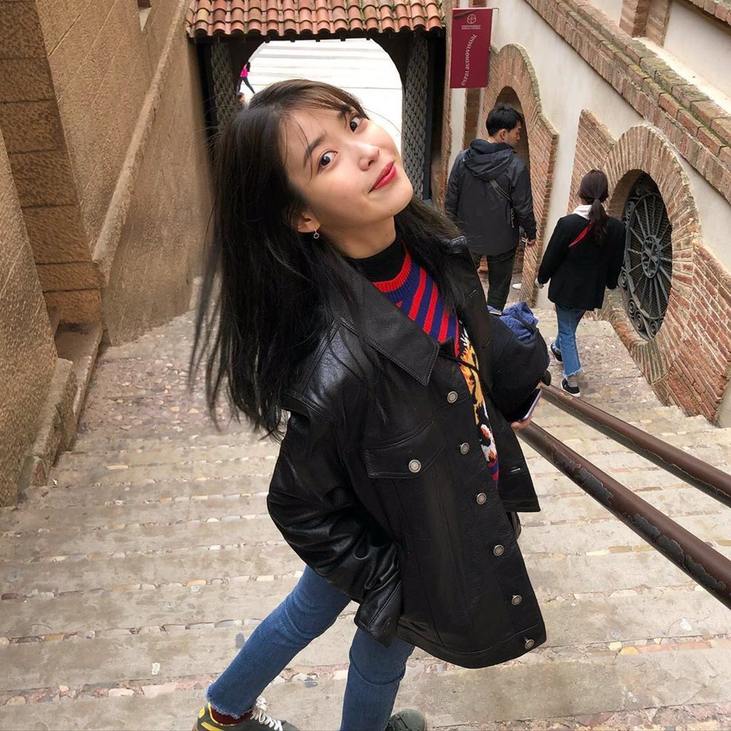 jieun_thailand's tweet photo. ดาเมจ girlfriend material ของไอยูใครจะไปต้านไหวคะ 💔 https://t.co/rTy4MmMrCf