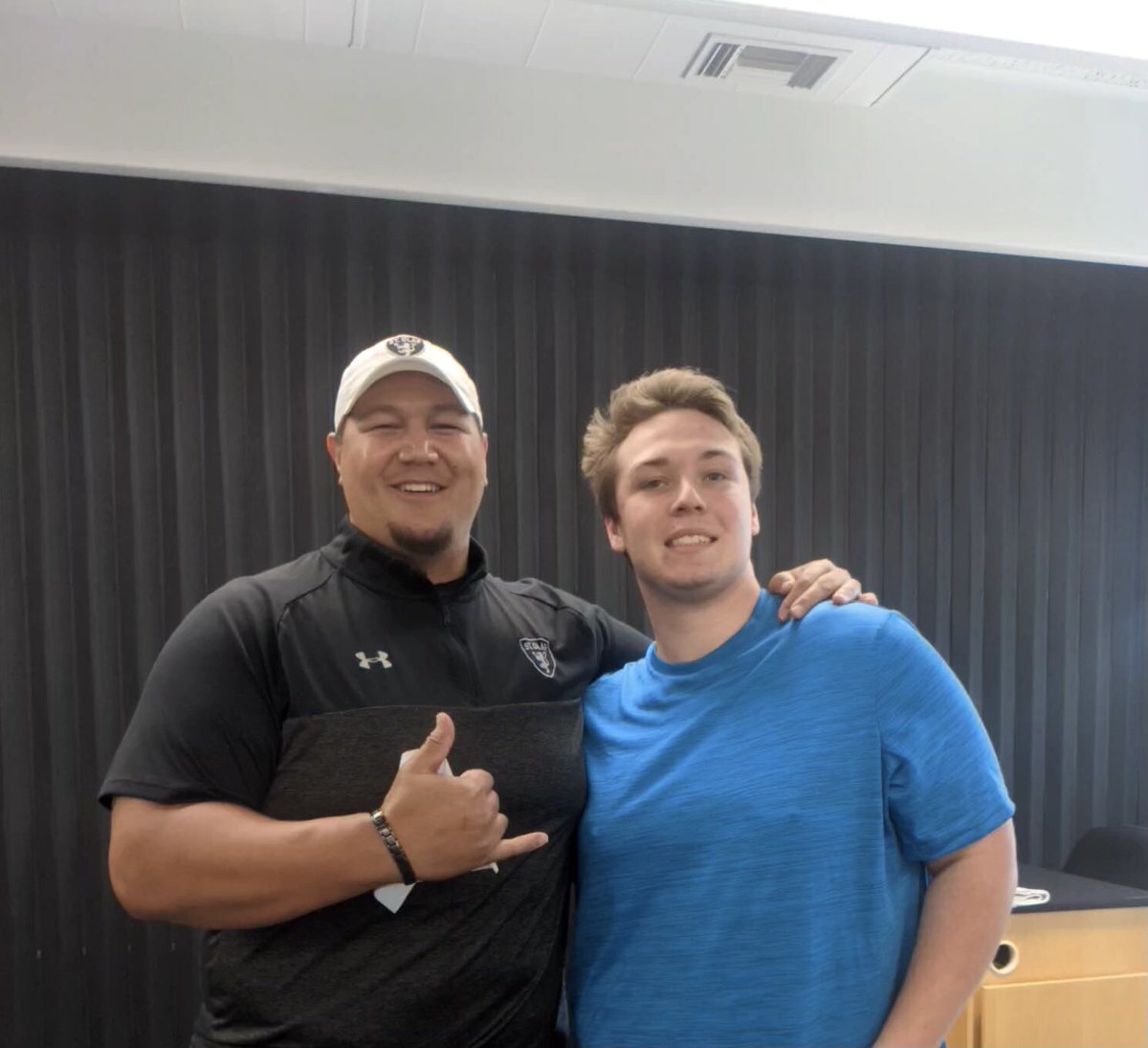 ConnorBesky's tweet photo. Had lots of fun seeing the beautiful St Olaf campus. Met some amazing coaches and excited to see what happens next! Go Oles!🏈@StOlafFB @JamesKilian @coachfaaumu808 @Coach_Tolly https://t.co/KEg8JqoUGa