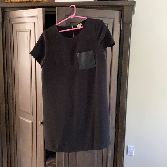 lette_76's tweet image. So good I had to share! Check out all the items I'm loving on @Poshmarkapp #poshmark #fashion #style #shopmycloset #michaelkors #christianlouboutin #jcrew: posh.mk/dWzyuUZCUgb