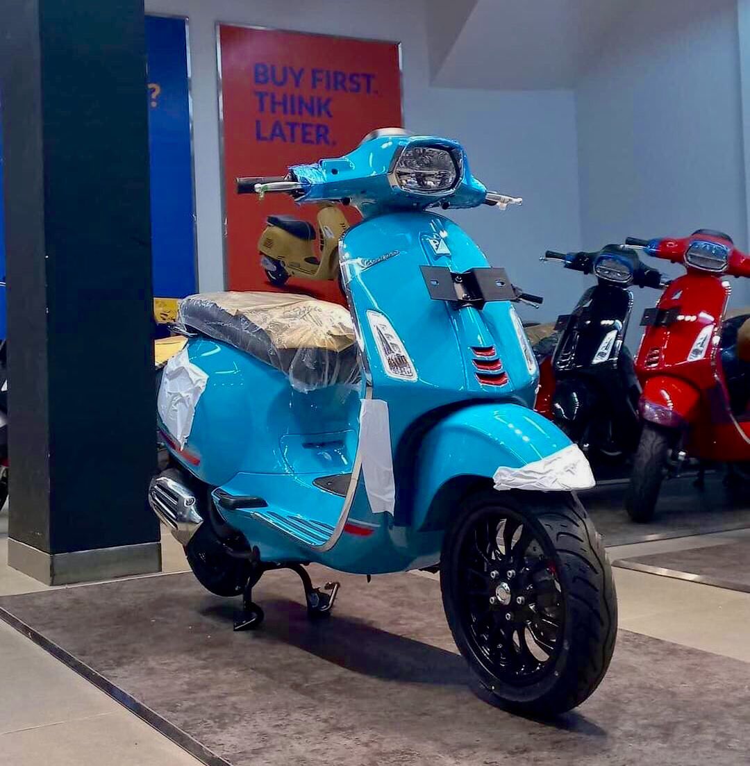 vespasinergiid's tweet photo. READY WARNA TERBARU (BLUE)

VESPA SPRINT S 150 I-GET ABS 

Hanya melayani jabodetabek

Untuk info dan pemesanan
whatsapp : 081213013075

#jakarta #dealervespajakarta #infojakarta #iPhone6s #vespamatic #bintaro #vespajakarta #vespasinergi #vespaindonesia #kreditmotor #kreditrumah https://t.co/MMTiYmMej2