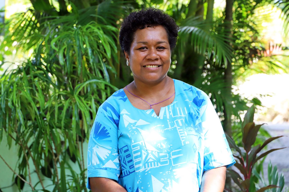 #AustraliaAwards alumna & @IUCN_Oceania's Snr Environmental Legal Officer, Maria-Goreti Muavesi, is leading the way this #WorldOceansDay. Her @UOW Master of Fisheries Policy helps coordinate dialogue on #oceanpolicy, marine protected areas, marine spatial planning & local laws.