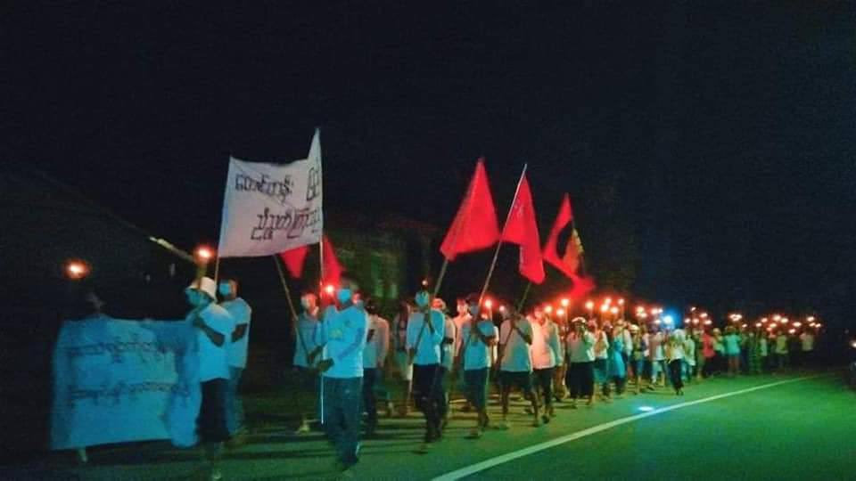 asssssss_h's tweet photo. Dawn Strike by people of Thayet Nha Khwa village, Thayet Chaung Tsp in defiance of military dictatorship. #June8Coup  #WhatsHappeningInMyanmar https://t.co/H8tnqBmHgd