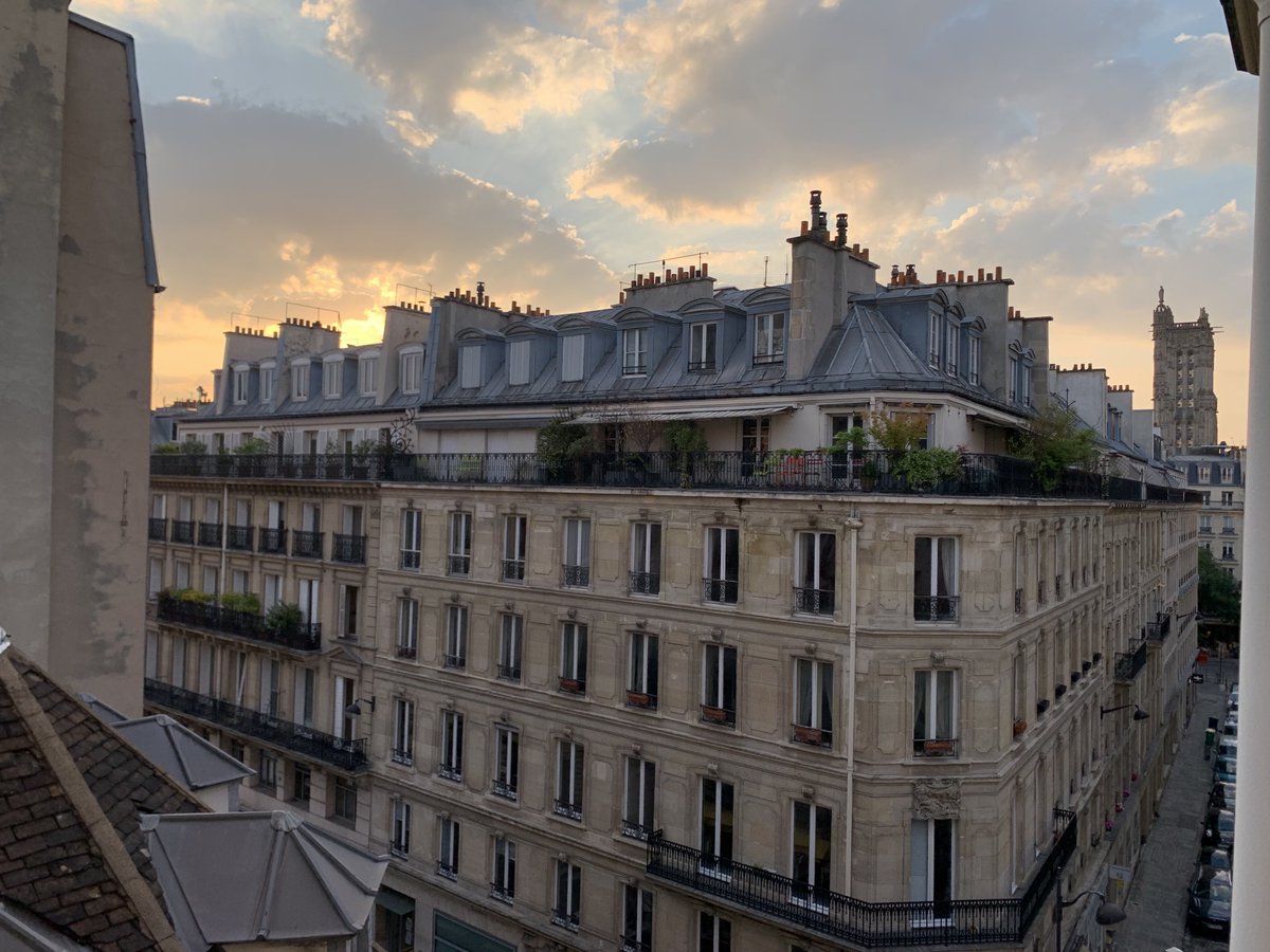 Good morning! #paris #toursaintjacques