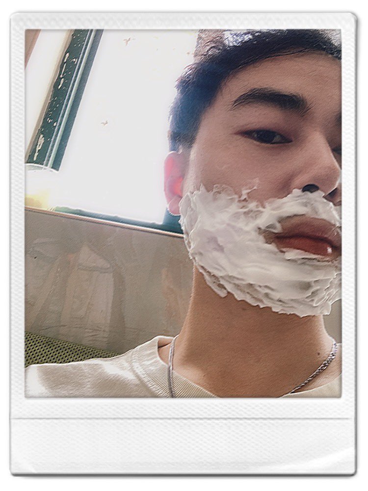 IntroJCZ tweet media