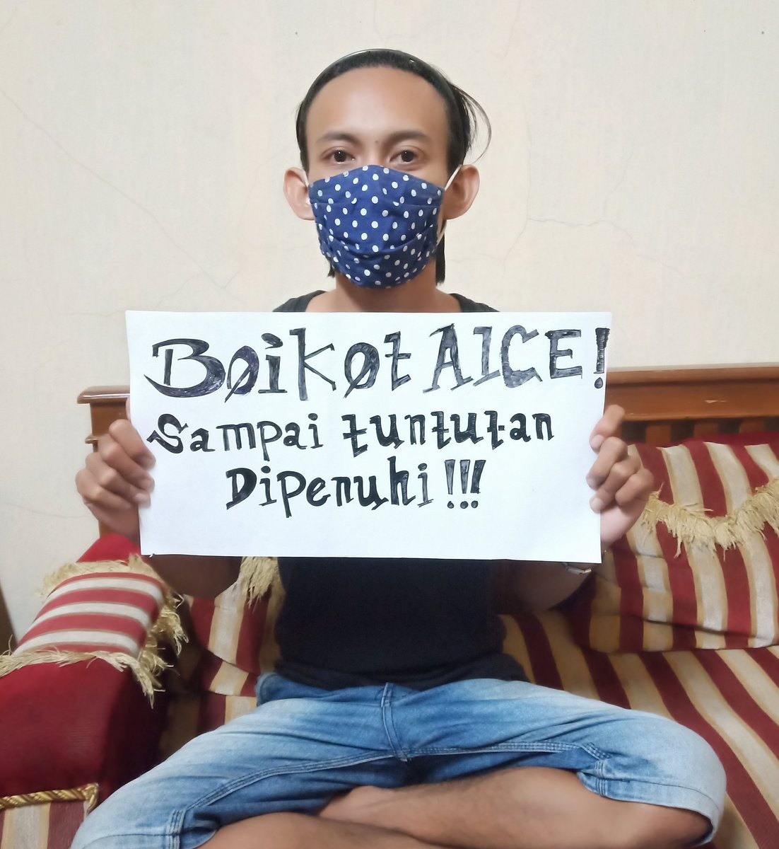 liyansholihan's tweet photo. Masih dengan pemdirian
#BoikotProdukAice 
#BoikotAice_EsKrim_China 
#BoikotProdukAice https://t.co/u5D7BYgWu9