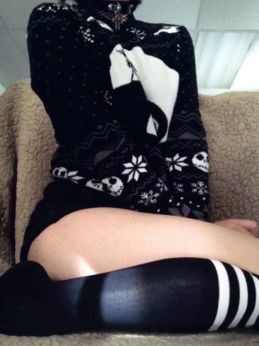 Hard &amp; Soft Kinks Custom Pricing Below &bull; Bisexual Mixed Switch &bull; Findom Entity Submissive Brat Kitten