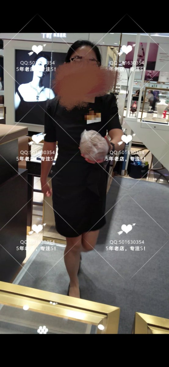 prettystocking2's tweet photo. 知名品牌珠宝专柜眼镜娇娘柜姐，肉色长丝袜！打卷带脚型，带痕迹！味正 https://t.co/Wk9K3Tl9n4