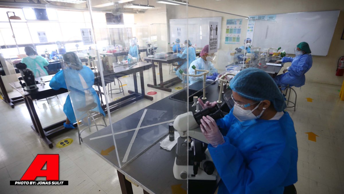 AbanteNews's tweet image. Nag-umpisa nang mag-face to face class ang nasa 48 MedTech students ng National University sa Sampaloc, Maynila ngayong araw kung saan kailangan gumamit ng laboratory at equipment.

#FaceToFaceClass
#TunayNaTabloidista
#AbanteNews