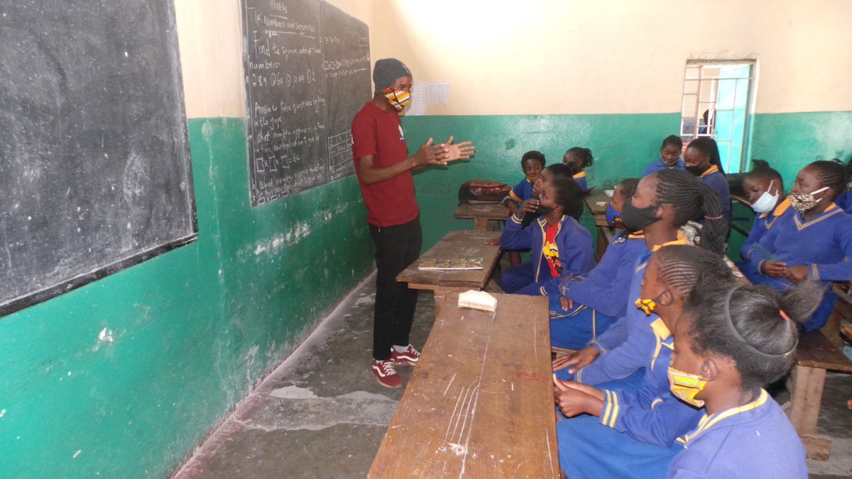 Community outreach program.
(Eagles of change NGO) 

Teaching pupils the #dangers and #impacts of Child Marriages and teenage pregnancies at Osawala Trust school in Chawama Lusaka. 

#EndChildMarriage 
#EndTeenagepregnacies
#WorldvisionZambia
#GirlsNotBride
#Eaglesofchange