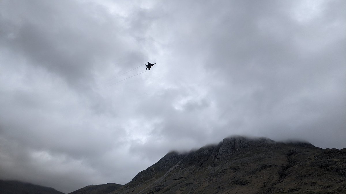 @fighterpics Great to see them eventually Bob under the cloud a couple of weeks ago