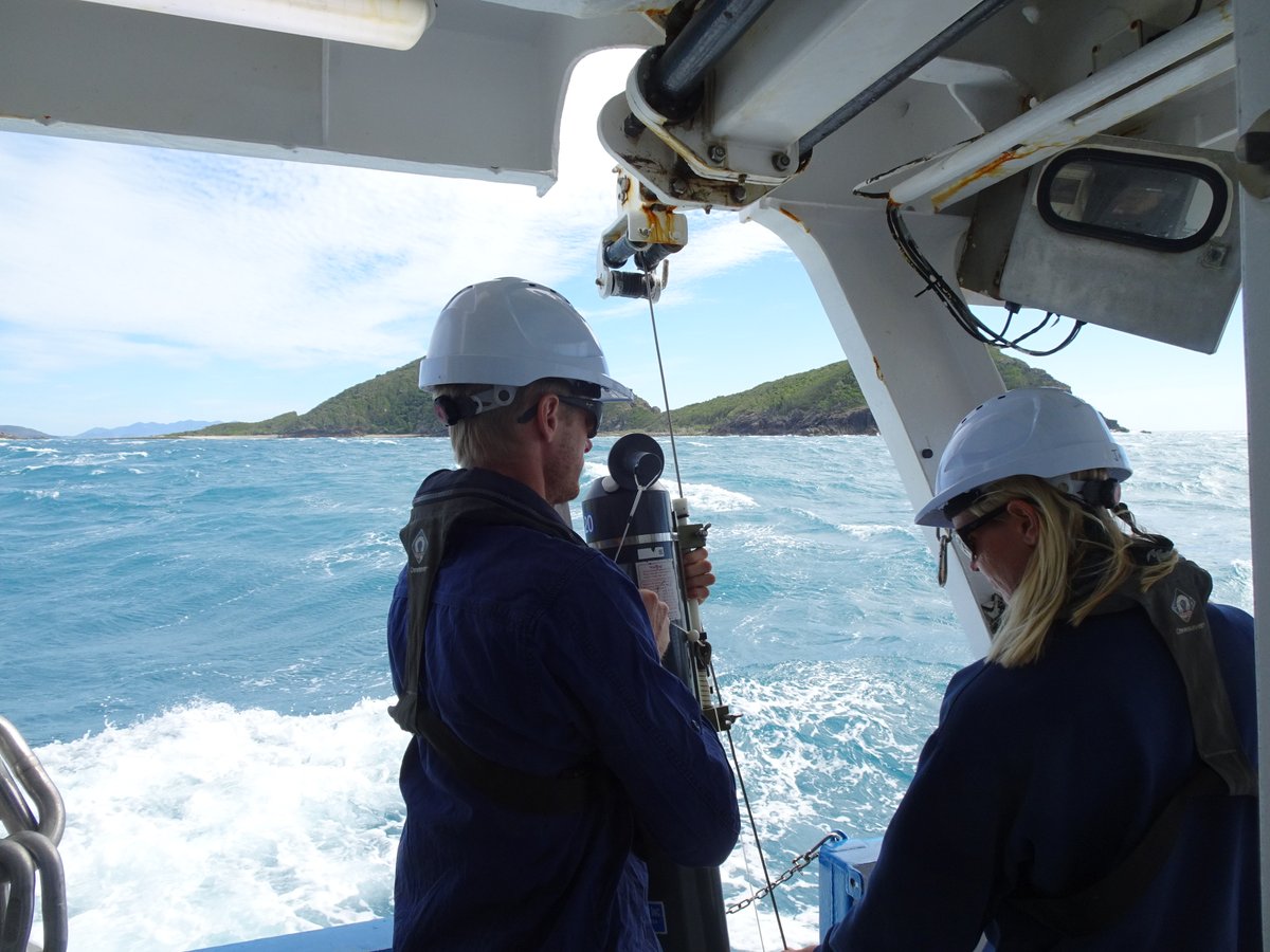 renee_gruber's tweet photo. Normally we share pretty pictures of fieldwork, but for #WorldOceansDay, I thought we should show what it is often like...windy and rough🤢! Here's to the MMP WQ team and #RVCapeFerguson crew out measuring water quality in the Whitsundays despite rough seas🙌. https://t.co/Fz0kWSQbrT