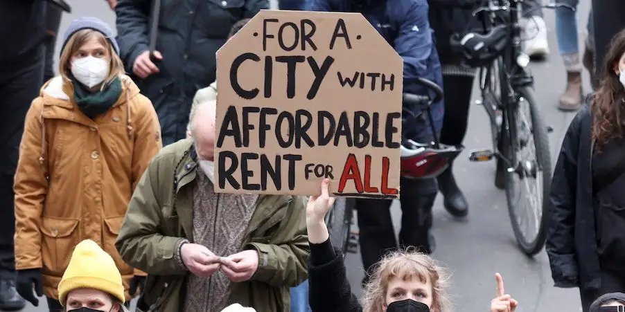 GermanyHomeless's tweet image. Renters in Berlin have a radical plan to seize apartments from landlords and are set to force a referendum that could revolutionize the battle for fair rent.
businessinsider.com.au/berlin-renters…