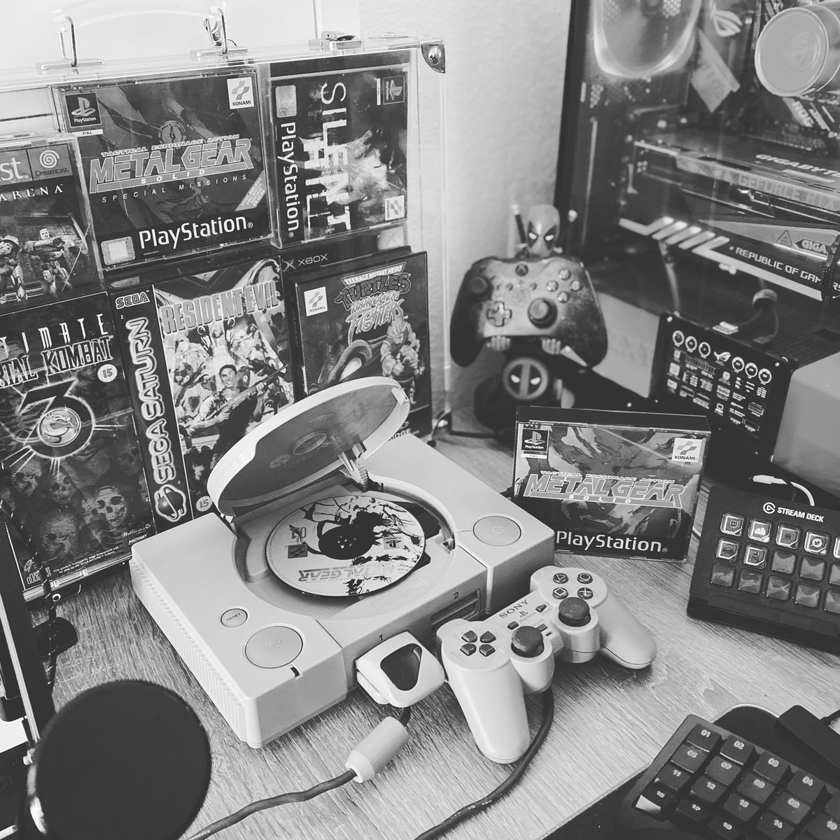 RETRO STREAM! Metal Gear Solid on classic PSONE! 08.30pm today

twitch.tv/majincyraX

#retro #mgsl #psone #gamer #twitch #twitchde #streamer #gaming  #twitchclips #twitchgaming #stream #twitchdeutschland #nintendo #smallstreamer #horror #twitchlive  #live #twitchgermany