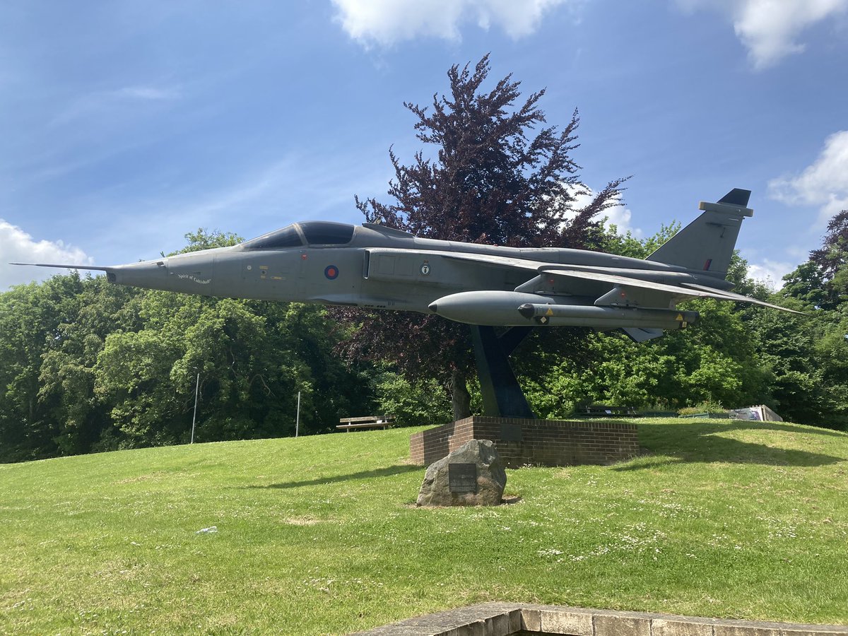 CorinneAvery17's tweet image. I’ve been challenged by @SunshineCJ79 to walk 10K steps every day. So today I got out from behind my desk and explored the grounds of county hall. It’s really quite peaceful #SWfitclub #natureforwellbeing