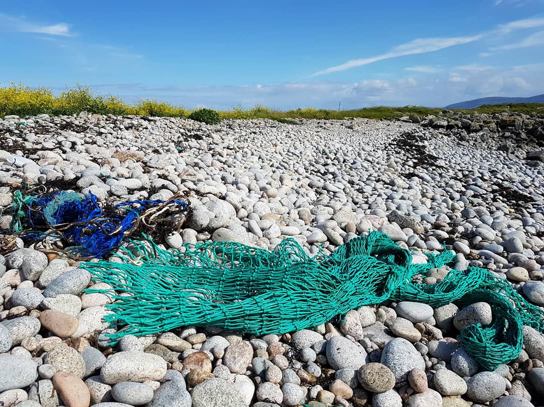 Bank holiday beach clean, Galway — World Oceans Day 2021. 🌊 Kilos of marine fisheries debris, single use plastics, & rifle cartridges from Newfoundland. #WorldOceansDay #WildAtlanticWay #CleanCoasts #PlasticFreeSeas