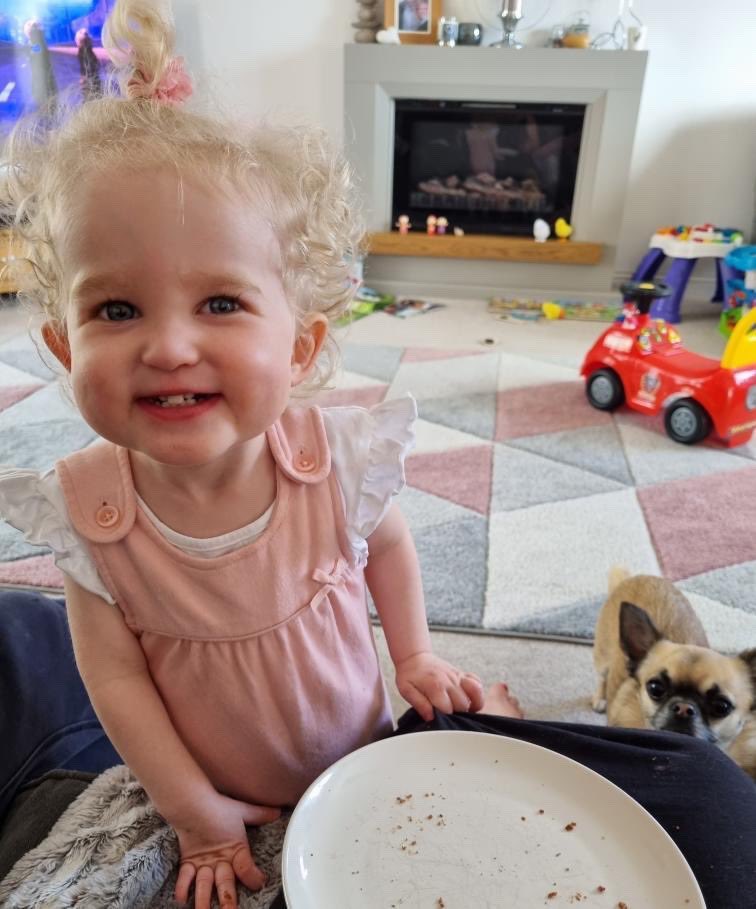 Alana_Spencer_'s tweet photo. Sometimes this job is just the best🥰

“My 20 month daughter Ella has just had her 29th operation and we arrived home to these delights. As you can see, she loved every last bit of one of your brownies. Thank you very much for putting a smile on her face.x”

#tuesdaymotivations https://t.co/edx4ZgSDZk