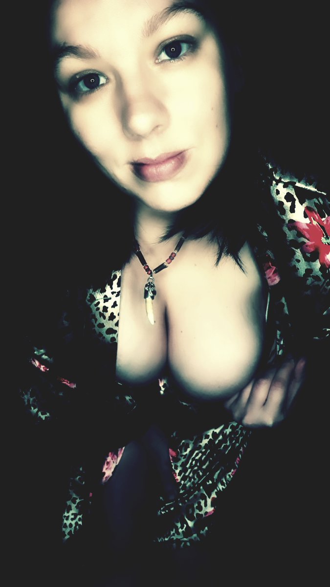 LonnaXxXWells’s pics and videos