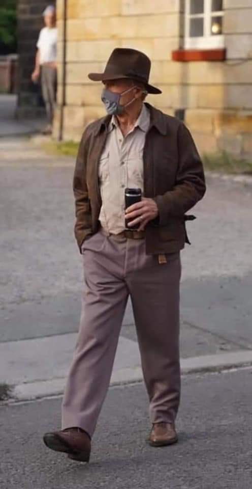 jolivarestolosa's tweet photo. Buenos días y recuerda que con 78 años Harrison Ford está rodando Indiana Jones 5. Que estás haciendo tú con tu día? Vamos!!!!! https://t.co/XFzdCzMcxA