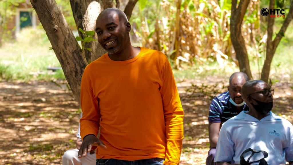 OldSvosa's tweet photo. We have just received the sad and painful news of the untimely passing on of Mr Muzinde Snr who is the Father of our Spokesperson Mr Muzinde Mukokori. Our prayers and thoughts are with you in this difficult time 😢😭. @MukokoriMuzinde @robertkumbirai @chifamba_hector @htc_zw https://t.co/X8zcJJI5lp