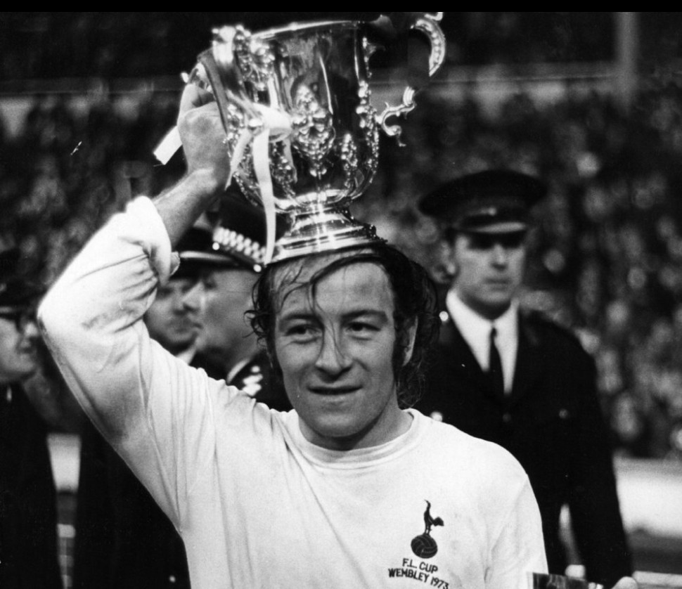 TonyHom33's tweet photo. @TheFastShow1 The classic #RalphCoates comb over. Couldn't hide it, even using the #LeagueCup https://t.co/uv5MzIWoIn