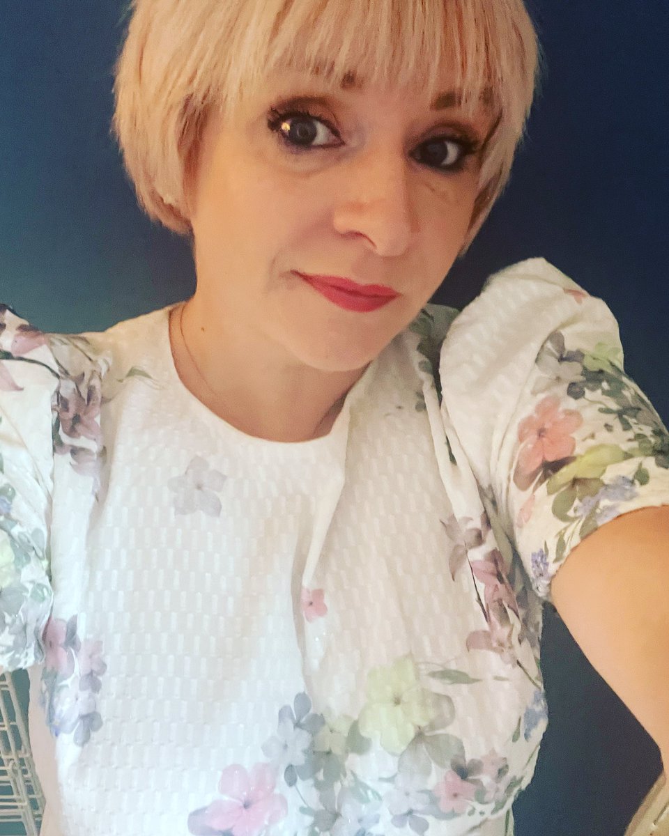 Off to London. The first time in 18 months and finally getting to see my wonderful boss again! Also meeting 2 new members of the team who both started in the heat of the pandemic….it’s going to be good!