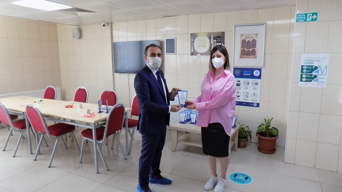 İçinde hep daha iyisini nasıl yapabilirim in diğer adıydı ogretmen
,tüm şartlara rağmen eTwenning çalışmalarını tamamlayan 37 arkadaşımıza teşekkür ettik,siz varsanız! Guzel Yarınlarda var
<a href="/ziyaselcuk/">Ziya Selçuk</a> 
<a href="/tretwinning/">eTwinning Türkiye</a> 
<a href="/bycandiroglu/">Bilal Hoca</a> 
<a href="/KaysereTwinning/">Kayseri eTwinning</a>