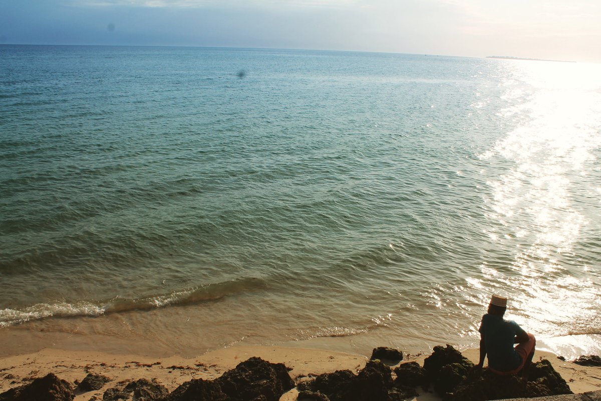 Happy #WorldOceansDay! The theme for 2021 is ‘The Ocean: Life and Livelihoods’. #Ocean resources secure jobs of 3 billion &amp; sustain livelihoods of 350 million. #TurquoiseChange works on ESD in #islands supporting small communities. To know more,visit turquoisechange.org #SDGs
