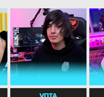 MissaSinfonia's tweet photo. Le enseñé a mi mamá lo de la nominación y se estaba riendo de que se veían bien guapos todos los nominados y que A MI ME PUSIERON ESA FOTO TODA CULERA, MIRA MI CARA WEY. Esa es exactamente la cara de alguien que no sabe como llegó ahí. https://t.co/m6FLJutgYS