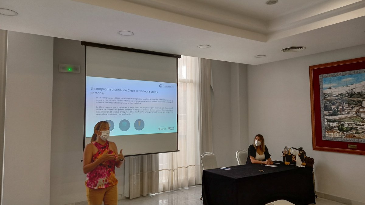 María del Pino Alvear tweet media